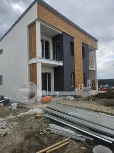 COMISION 0 % Duplex 3 camere 2 bai 80 mp curte 200 mp Vorovesti Miroslava - foto 4