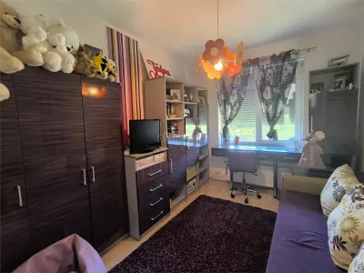 Resita Casa cocheta, P+1,  Zona Muncitoresc, 135 Mp - foto 17