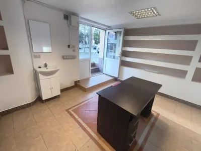 Resita Spatiu Comercial Zona Centrala - foto 12