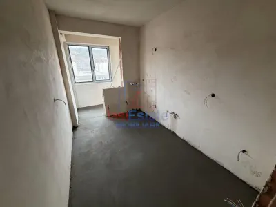 Apartament cu 2 camere zona Hlincea etajul 1 - 65mp - foto 7