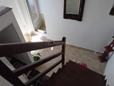 Resita Casa 7 Incaperi Parter si Etaj, Zero investitii - foto 11