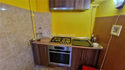 Resita Casa 7 Incaperi Parter si Etaj, Zero investitii - foto 13