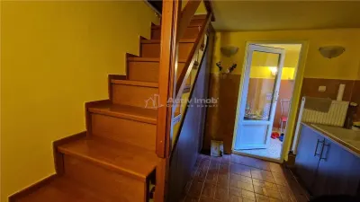 Resita Casa 7 Incaperi Parter si Etaj, Zero investitii - foto 7