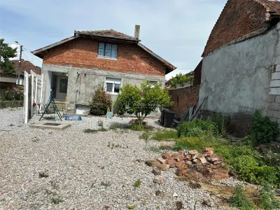 CASA SOLIDA CU TEREN SI CURTE,  BOCSA VASIOVA. COMISION ZERO - foto 19