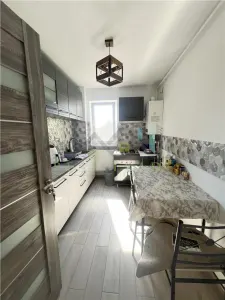 Apartament 2 camere renovat, mobilat,  etaj intermediar zona Grivitei - foto 3