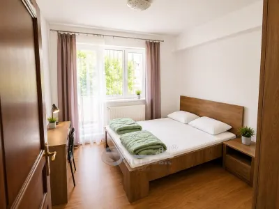 Apartament 4 camere, 91 mp , Tătărași, renovat complet, 2 băi, 2 balcoane - foto 2