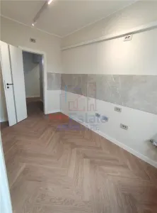 Ocazie - Copou - Parc - Apartament 4 camere cu garaj si boxa - foto 7