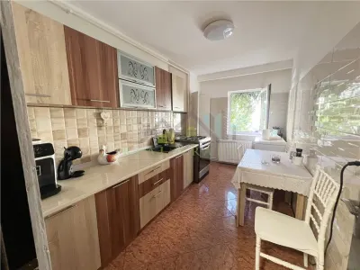 Apartament 2 camere decomandat, renovat, zona Astra - Carpatilor - foto 4