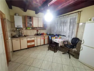Casa 3 camere,2 bai,7 km de centrul orasului,Bardesti,Targu Mures - foto 8