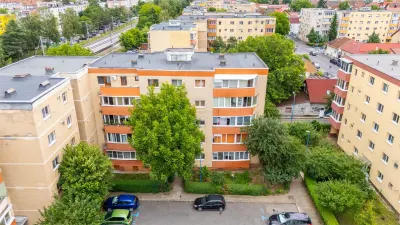 Apartament 2 camere | 2 balcoane | decomandat | Codrul Cosminului - foto 17