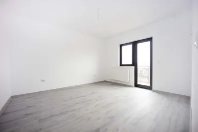 Capat CUG  INTABULAT 1 camera D 32 mp   parcare inclusa Lunca Cetatuii - foto 2