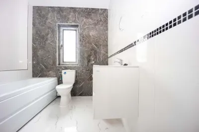 Capat CUG  INTABULAT 1 camera D 32 mp   parcare inclusa Lunca Cetatuii - foto 5