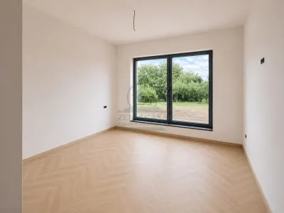 Casa 4 camere Tomesti Iasi 2 bai/ 500 mp teren CANALIZARE - foto 9