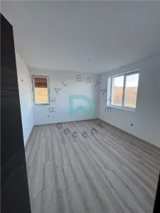 Casa de vanzare cu 5 camere 150 mp utili, 180 mp curte - Cisnadie, Sibiu - foto 4