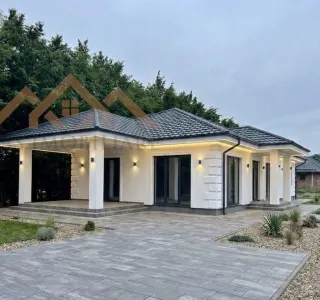 Casa la rosu | Satu Nou de Sus | 675 mp teren - Satu Nou de Sus