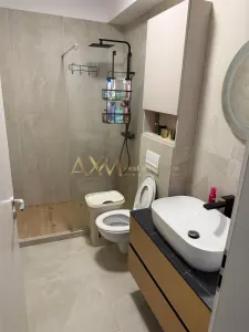 Vanzare 1/2 duplex 4 camere cu piscina incalzita si acoperita - foto 14