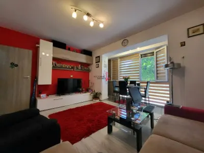 3 CAMERE DECOMANDAT + 2 PARCARI + 30MP CURTE(PROPRIETATE) - foto 4