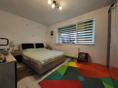 3 CAMERE DECOMANDAT + 2 PARCARI + 30MP CURTE(PROPRIETATE) - foto 6