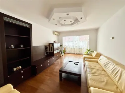 Apartament 3 camere - zona Moldovei - foto 2
