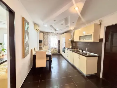 Apartament 3 camere - zona Moldovei - foto 3