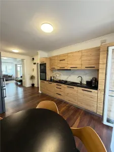 Etaj III | Apartament spatios cu 3 camere - 86 m² | Parcare proprie - foto 6