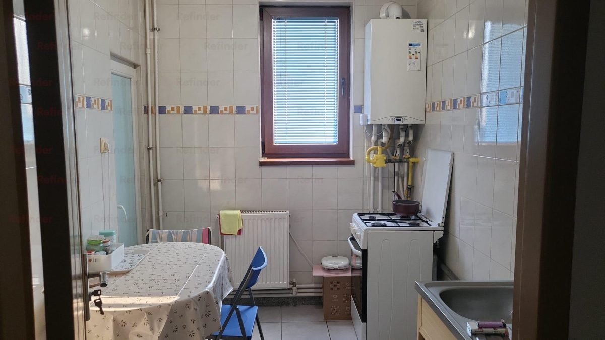 Vanzare apartament 2 camere | Pacul Titanii | str Burdujeni | bloc 1977 reabilitat | decomandat | 50 mp utili | balcon generos | centrală proprie | - Bucuresti