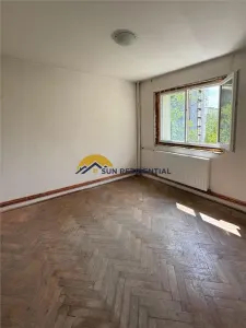 Basarabiei-2 minute de metrou, apartament 3 camere, bloc reabilitat, zona verde - foto 2
