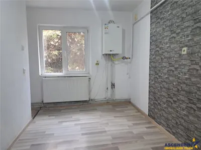 De inchiriat: Spatiu comercial aflat in zona centrala, Sfantu Gheorghe - foto 4