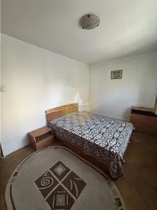 Apartament 3 camere - Zona Dacia | Etaj 2 | Centrala proprie - foto 3