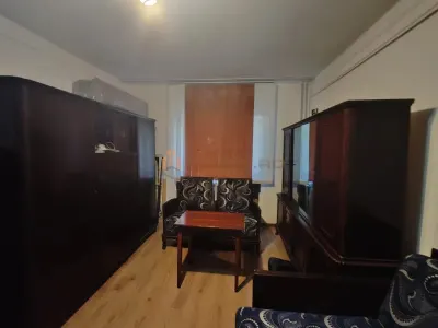 Apartament 2 camere Decomandat Alexandru cel Bun - foto 4
