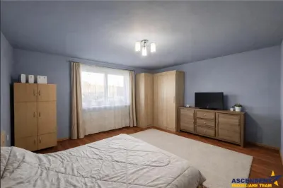 Casa potential:activitati comerciale, birouri, locuire multifamiliala,677 mp teren - foto 18