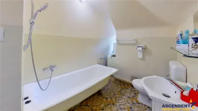 Refugiu montan cu farmec, 2 camere, garaj, boxa, rezidential/ vacanta/investitie, Busteni. - foto 24