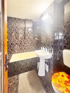 4 camere decomandat | etaj 3 |  Regele Ferdinand I | Zona center Nemes - foto 8