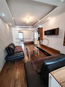 RECO Apartament renovat cu camere Decomandat cu lift - foto 7