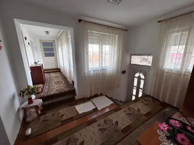 Bocsa Montana, Casa Solida cu Demisol+ Parter+ Etaj - foto 11