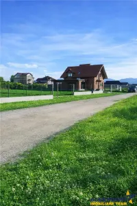 800mp teren intravilan, ingradit, cu facilitati, Bod, Brasov - foto 7