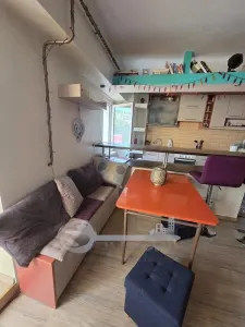 Apartament de închiriat – 44 mp, balcon, centrală proprie, bloc cu lif - foto 2