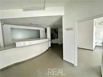 Clinica / Spatiu Medical de Inchiriat Cotroceni - Eroilor | 743 mp - foto 2