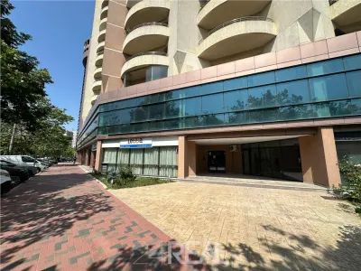Vanzare Spatiu comercial stradal - Parter si Mezanin - 900 mp - foto 21