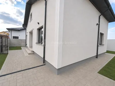Vanzare -  Casa Individuala - 2 Dormitoare la Parter + Mansarda  - Rahova – Alexandriei – Leroy Merlin - 180000Euro  + tva   - Comision 0 ! - Bucuresti