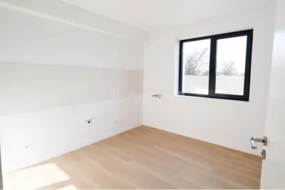 Casa- soseaua Bucuresti - Magurele -Carrefour(fosta Cora)- 210000E-  tva inclus - COMISION 0! - foto 4