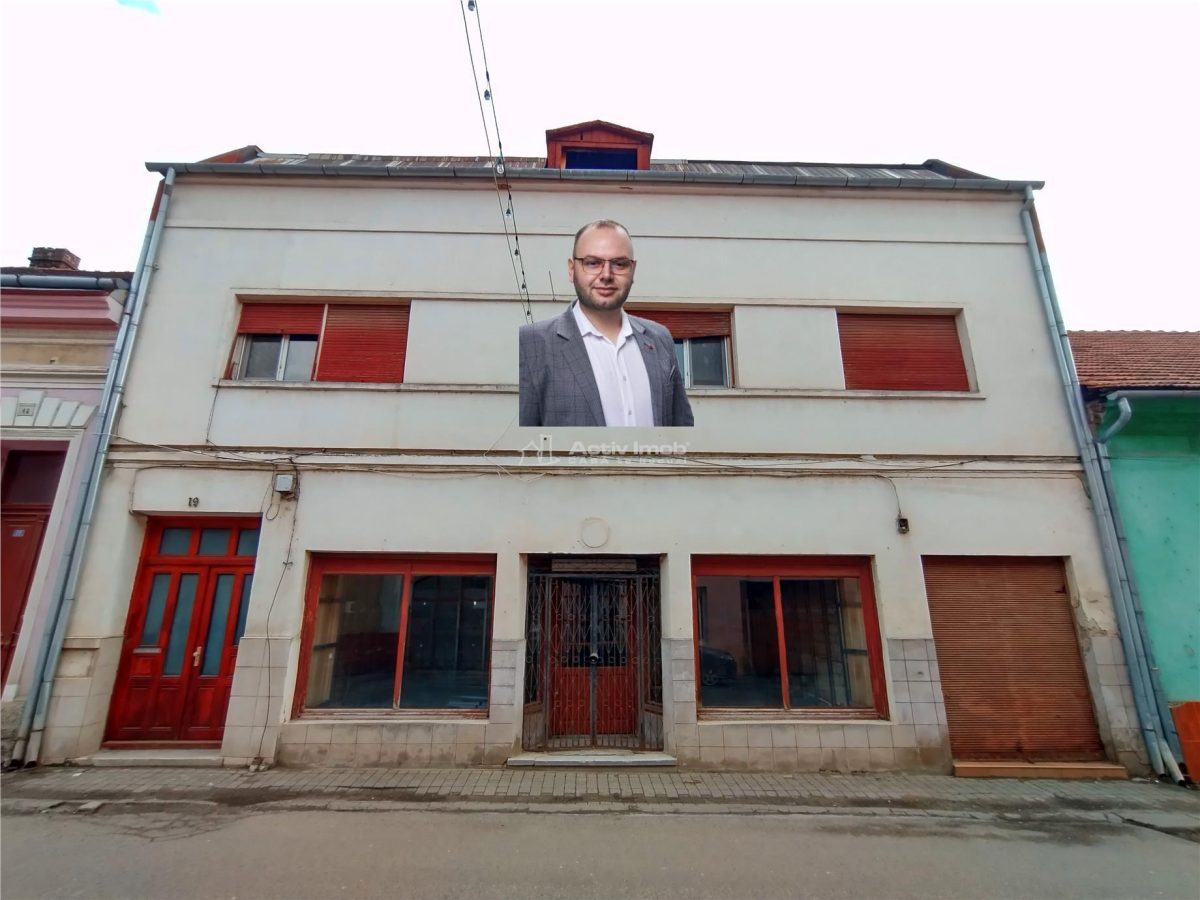 Oravita, Spatiu Com. (Apartament) 89MP, Zona Centrala, Pret Negociabil - Oravita