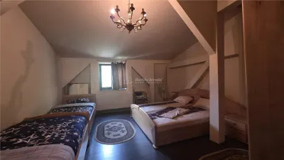 Casa cu etaj,teren 400 mp, pretabila : clinica, gradinita, birouri - foto 12