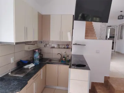 Casa 4 camere de vanzare/ inchiriat Gimnaziului finisaje premium - foto 3