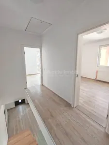 Vanzare -  Casa  - Vila - Prelungirea Ghencea - Dantelei - teren 245mp -205000E -  Comision 0! - foto 12