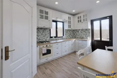 Constructie noua,elegant finisata si echipata,parc privat:1.500 mp, Persani, Brasov - foto 3