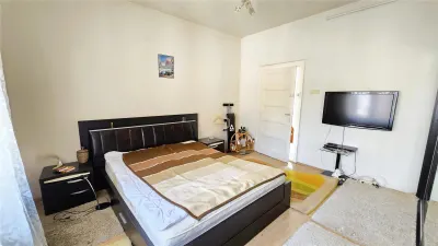 Central | 3 camere decomandate + curte proprie de 35 m²  | Etaj 1 - foto 4