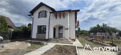 Vila cu 4 camere de vanzare  in Brebu - foto 2