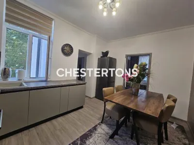 Prima inchiriere | totul nou | Apartament 2 dormitoare, curte proprie si terasa, ultracentral zona Sala Sporturilor, Constanta - foto 2