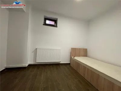 Spatiu comercial de vanzare  Zona E3 - foto 4